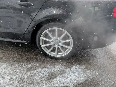 Used 2015 Audi A4 2.0T Premium Plus w/ Technology Package image 11