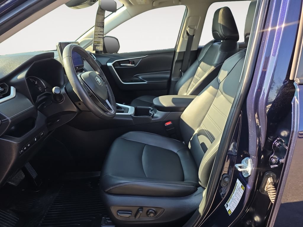 Used 2025 Toyota RAV4 XLE Premium w/ Weather Package AWD/4WD image 15