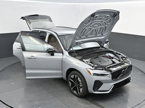 New 2026 Volvo XC60 B5 Plus w/ Protection Package Premier AWD/4WD image 34