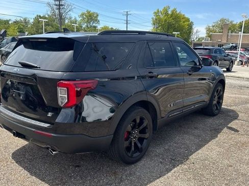 Used 2023 Ford Explorer ST-Line w/ Class IV Trailer Tow Package AWD/4WD image 6