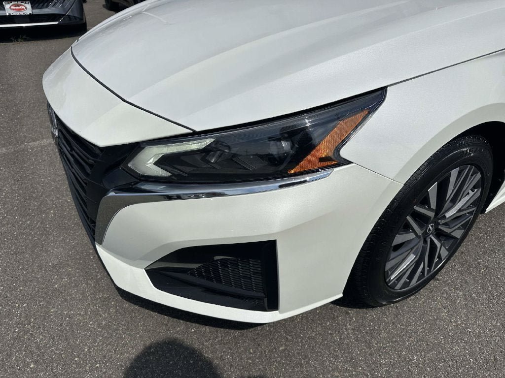 Certified 2024 Nissan Altima 2.5 SV FWD image 8