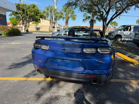Used 2020 Chevrolet Camaro LT w/ RS Package RWD image 7