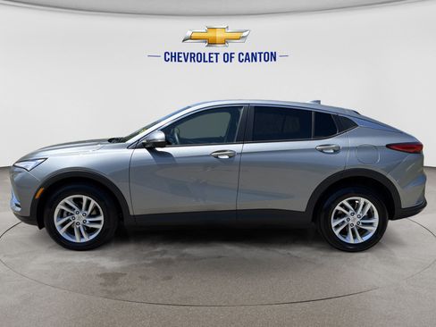 Used 2024 Buick Envista Preferred w/ Advanced Safety Package FWD image 8