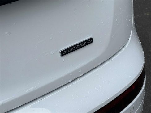 Used 2024 Audi Q5 2.0T Premium Plus w/ Premium Plus Package image 13