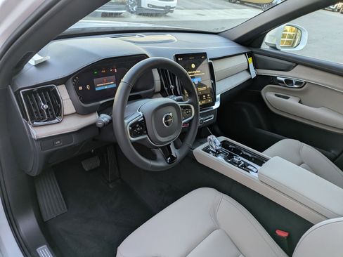 New 2026 Volvo XC90 B6 Plus w/ Protection Package Premier AWD/4WD image 11