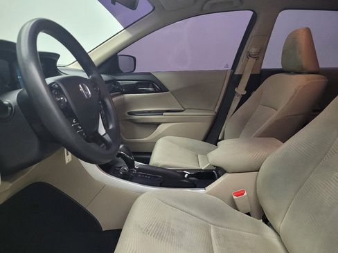 Used 2017 Honda Accord LX image 17