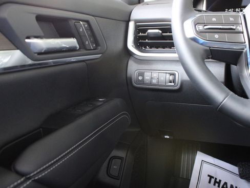 New 2027 GMC Terrain Denali w/ LPO, Floor Liner Package AWD/4WD image 25