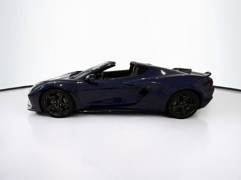 Used 2025 Chevrolet Corvette Z06 RWD image 4