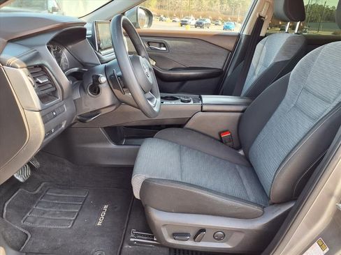 Used 2023 Nissan Rogue SV AWD/4WD image 3