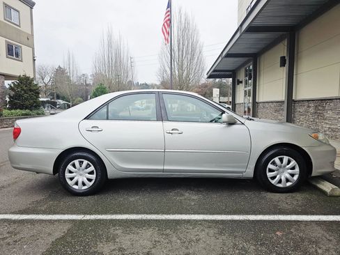 Used 2005 Toyota Camry LE image 6