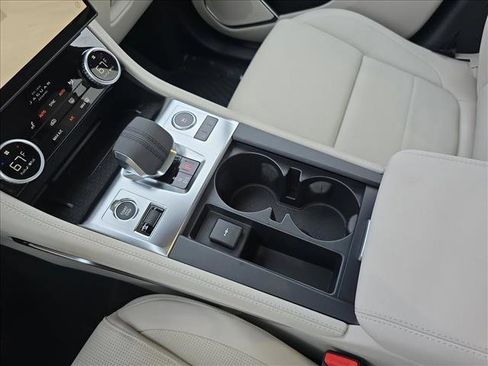 New 2026 Jaguar F-PACE R-Dynamic S image 21