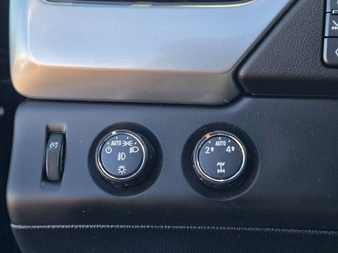 Used 2016 Chevrolet Suburban LTZ image 39