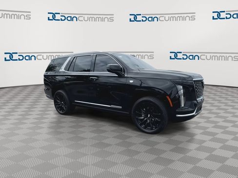 Used 2025 Cadillac Escalade Premium Luxury w/ Touring Package AWD/4WD image 4