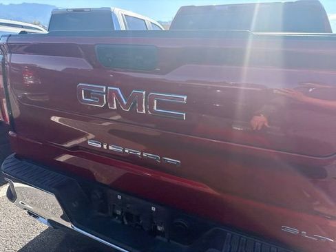 Used 2023 GMC Sierra 1500 SLT w/ SLT Premium Package AWD/4WD image 14