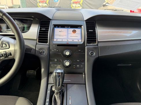 Used 2017 Ford Taurus SEL w/ Equipment Group 201A image 25