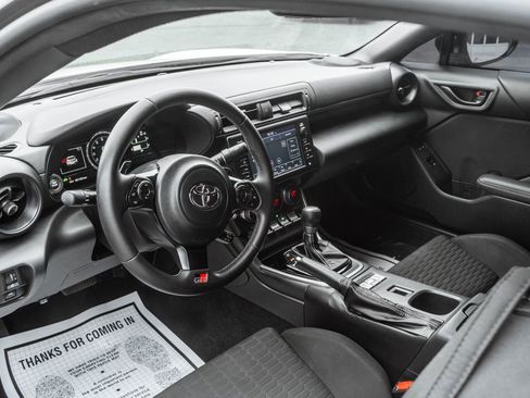 Used 2024 Toyota GR86 image 8