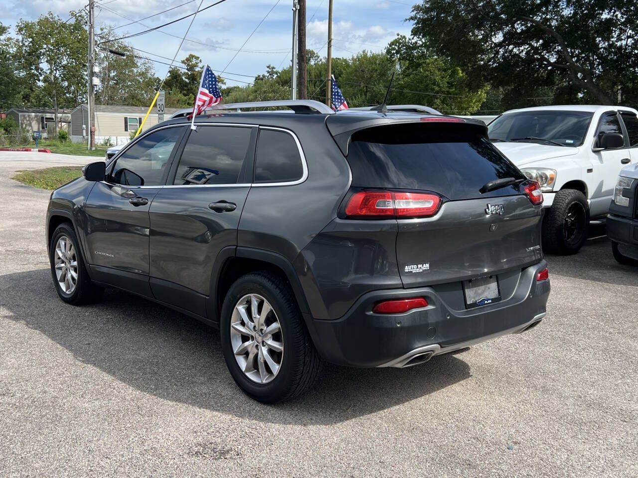 Used 2016 Jeep Cherokee Limited FWD image 8