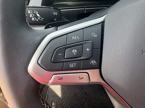 Used 2024 Volkswagen Atlas Cross Sport SEL AWD/4WD image 15