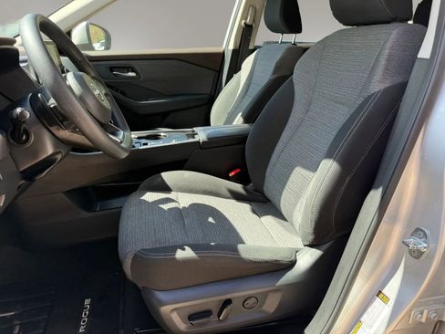 Used 2022 Nissan Rogue SV FWD image 17
