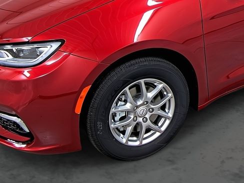 New 2026 Chrysler Pacifica Select image 7