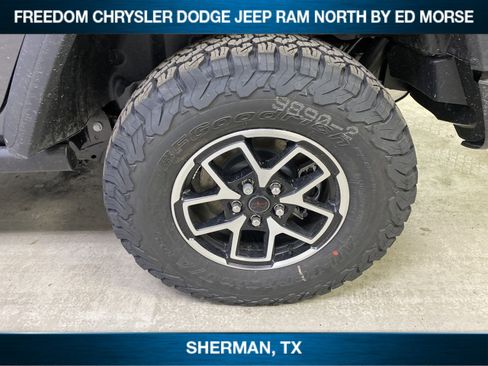 New 2025 Jeep Wrangler Unlimited Rubicon w/ Convenience Group AWD/4WD image 26