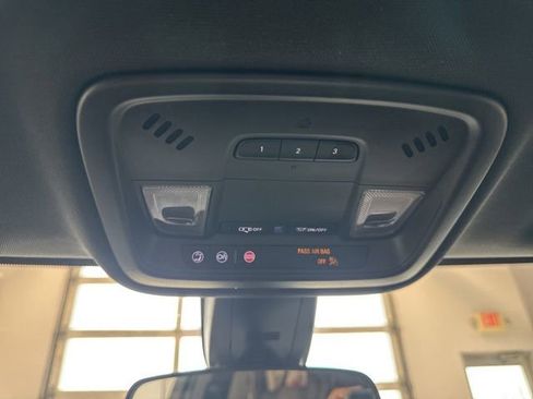 Used 2023 Chevrolet Traverse LT w/ LPO, Floor Liner Package AWD/4WD image 9