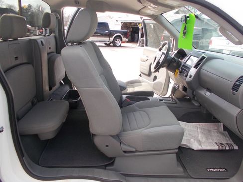 Used 2019 Nissan Frontier S image 8