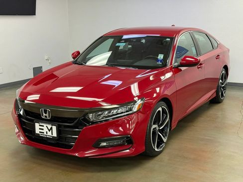 Used 2018 Honda Accord Sport image 4