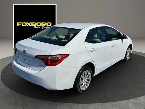 Used 2017 Toyota Corolla LE w/ Carpet Mat Package (TMS) FWD image 5