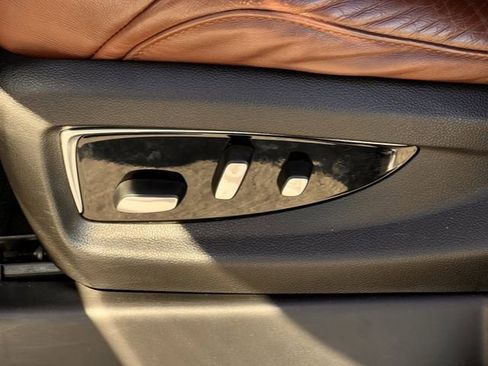 Used 2018 Cadillac Escalade Premium Luxury image 27