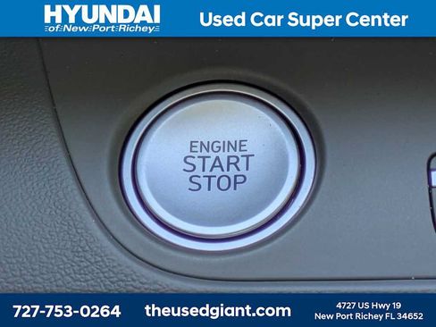 Certified 2025 Hyundai Elantra SEL FWD image 33