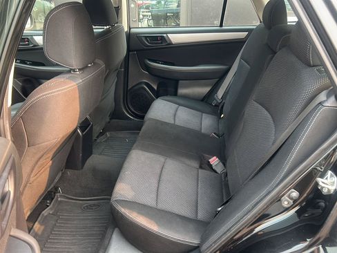 Used 2019 Subaru Outback 2.5i AWD/4WD image 11