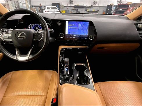 Used 2024 Lexus NX 250 FWD image 15