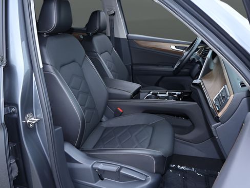 Certified 2025 Volkswagen Atlas SE AWD/4WD image 21