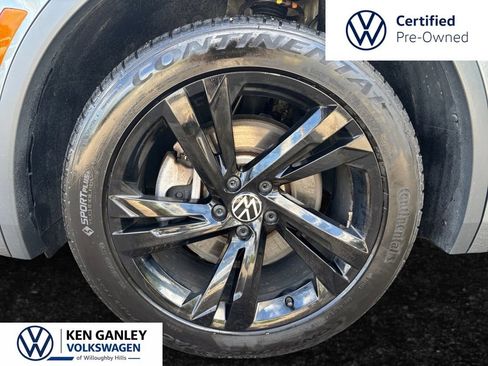 Certified 2023 Volkswagen Tiguan SE R-Line FWD image 27