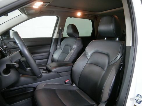 Used 2023 Nissan Pathfinder SL w/ SL Premium Package AWD/4WD image 15