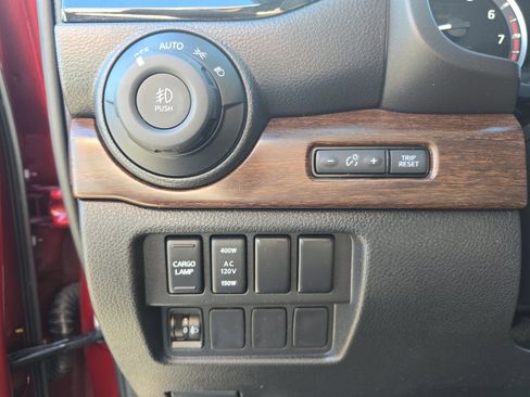 Used 2024 Nissan Titan Platinum Reserve w/ Moonroof Package image 13