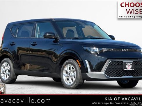 New 2025 Kia Soul LX image 1
