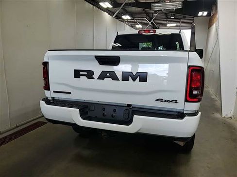 Used 2025 RAM 2500 Big Horn AWD/4WD image 5