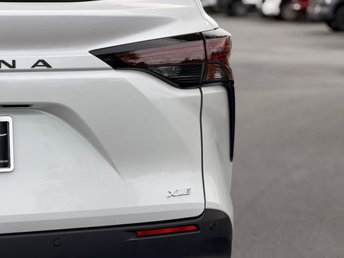 New 2026 Toyota Sienna XLE FWD image 10