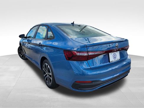 New 2025 Volkswagen Jetta Sport image 4