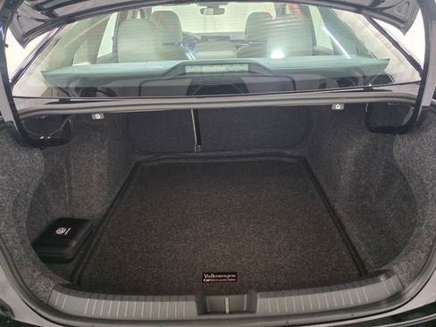 Certified 2025 Volkswagen Jetta SE image 34