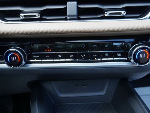 New 2026 Chevrolet Equinox ACTIV w/ Convenience Package III image 18