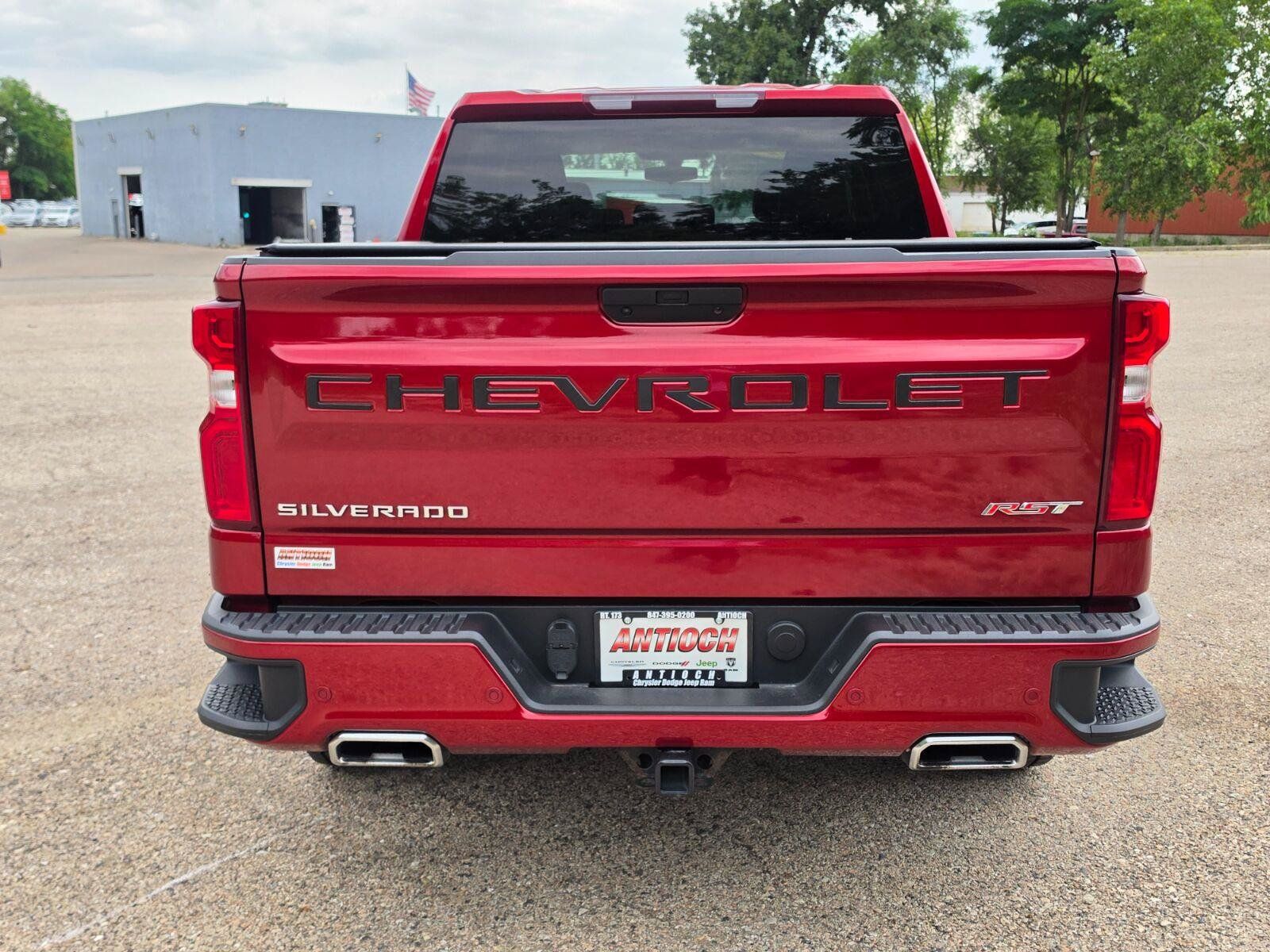 Used 2022 Chevrolet Silverado 1500 RST w/ Safety Package AWD/4WD image 5