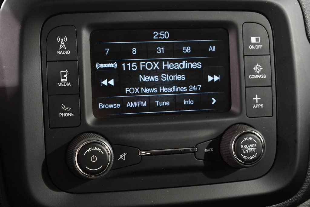 Used 2017 Jeep Renegade Trailhawk w/ Cold Weather Group II AWD/4WD image 30
