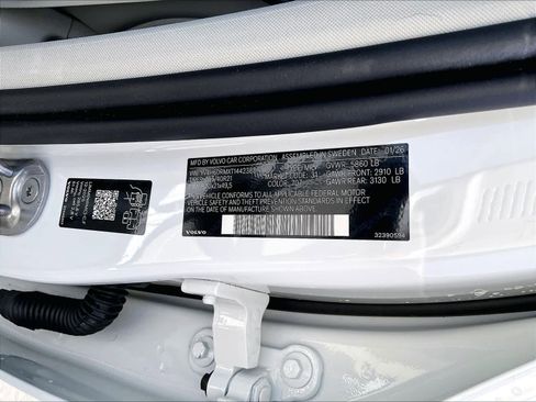 New 2026 Volvo XC60 T8 Ultra w/ Climate Package image 35