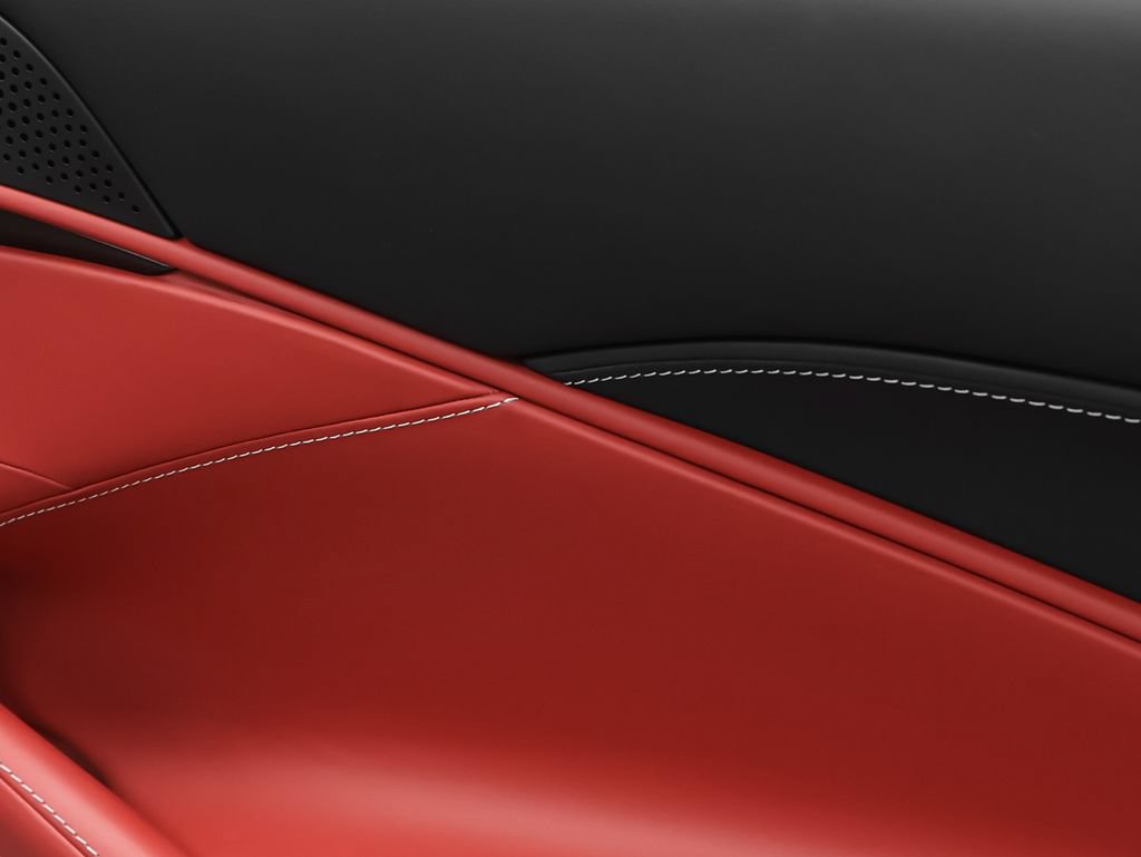 Certified 2025 Ferrari Roma Spider RWD image 31
