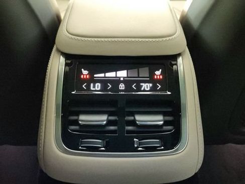 Used 2027 Volvo XC90 B6 Plus AWD/4WD image 33