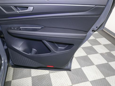 Used 2024 Volkswagen Atlas Cross Sport SEL R-Line image 27