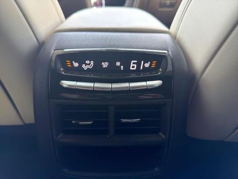 Certified 2023 Cadillac XT5 Sportv w/ Technology Package AWD/4WD image 19